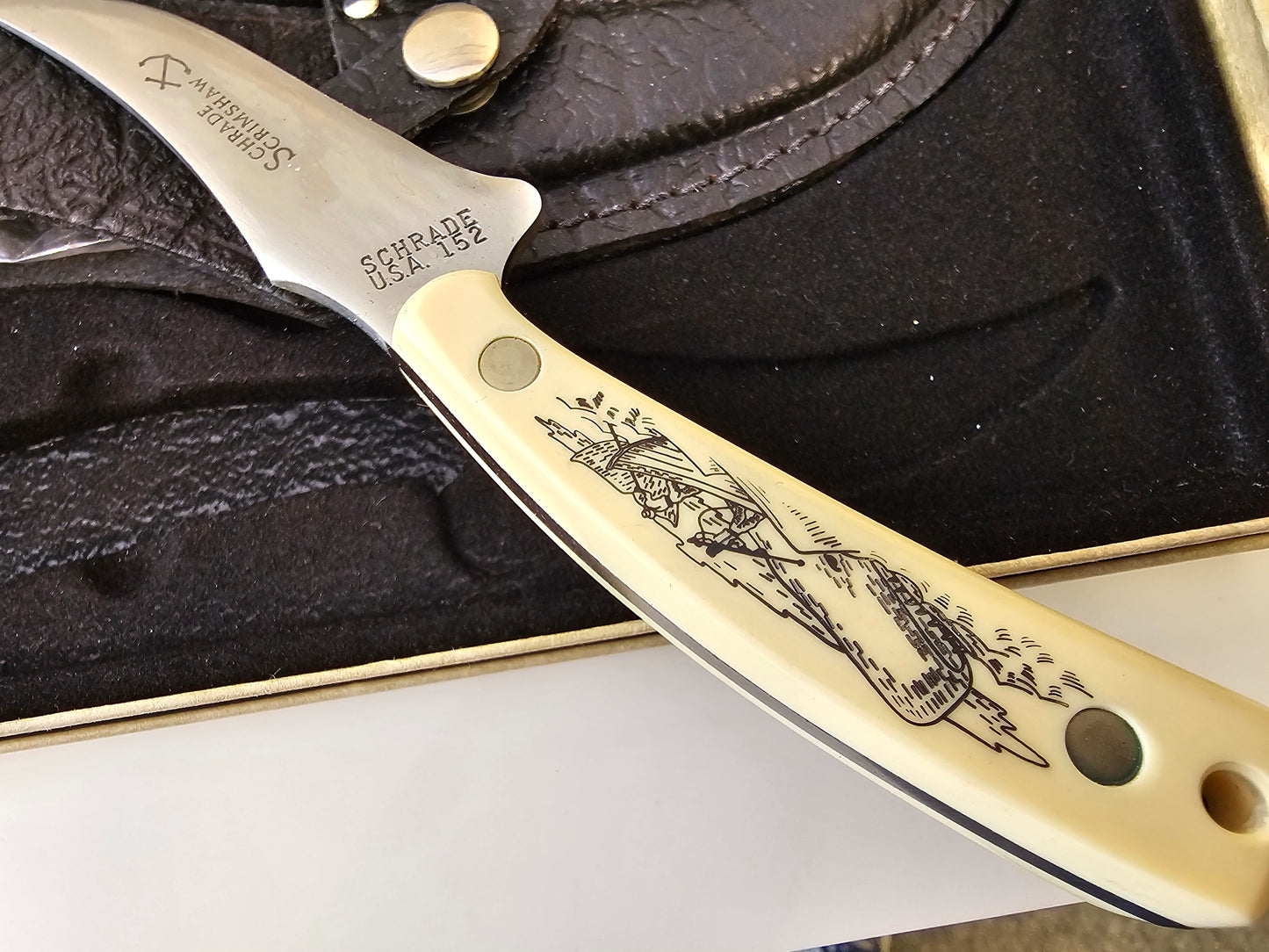 Vintage Schrade USA 1976 Scrimshaw Sharpfinger 152SC Knife Original Box and Papers - Never Sharpened, Carried or Cleaned MINT Untouched Condition