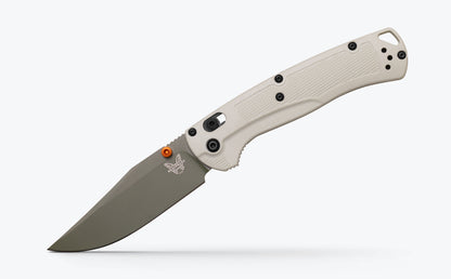 Benchmade 15536GN-01 Taggedout 3.5 inch Elmax Forest Green Cerakote clip-point blade detail — ClassicBlades