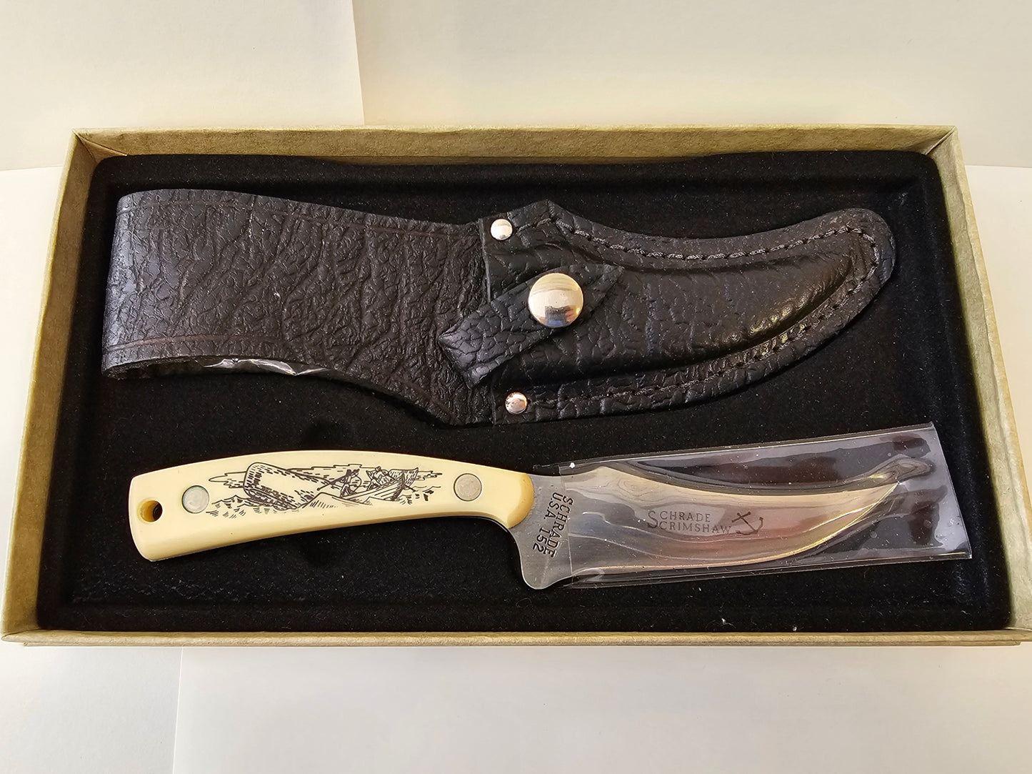 Vintage Schrade USA 1976 Scrimshaw Sharpfinger 152SC Knife Original Box and Papers - Never Sharpened, Carried or Cleaned MINT Untouched Condition