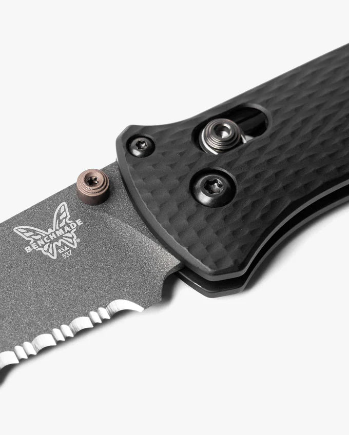 Benchmade 537SGY-03 Bailout black anodized aluminum handle with diamond texture and carbide glass breaker pommel