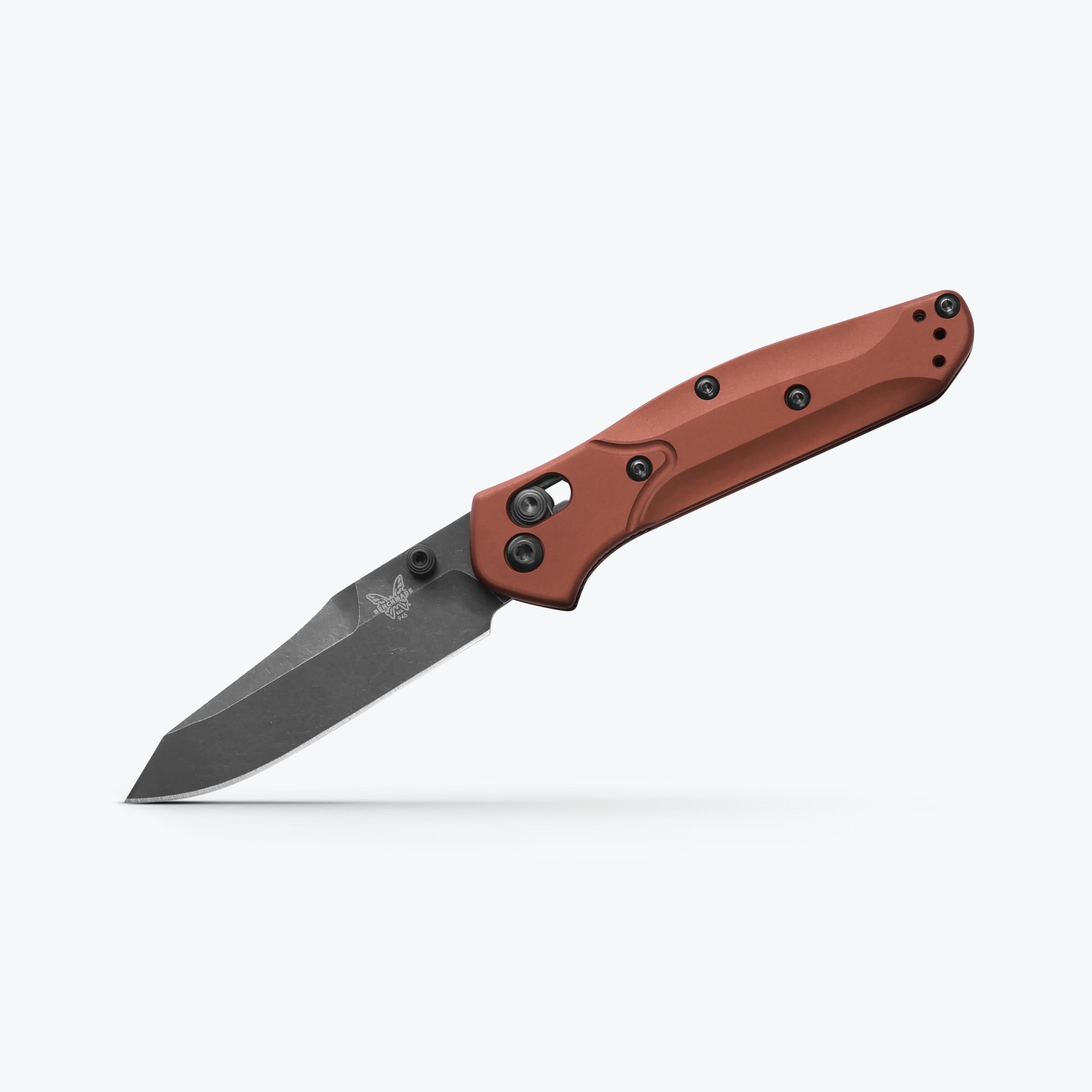 Benchmade 945BK-03 Mini Osborne 2.92 inch CPM-MagnaCut DLC Battlewash reverse tanto blade detail — ClassicBlades