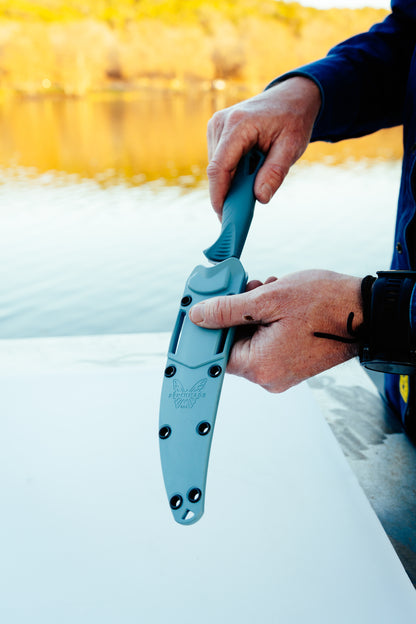  Benchmade 18030 Fishcrafter fixed blade knife with Sonar Gray injection molded sheath-Classic Blades
