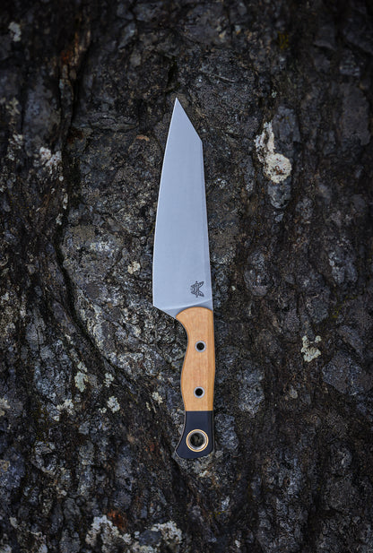 Benchmade 4070-02 Wildcoast fixed blade knife with Maple Valley Richlite and black G10 handle