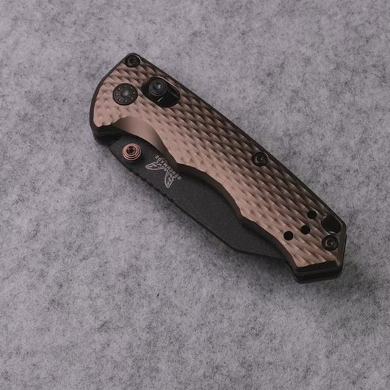 Benchmade 290BK-1 Wharncliffe tip close-up for precision cutting Classic Blades