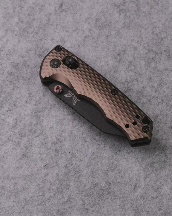 Benchmade 290BK-1 Wharncliffe tip close-up for precision cutting Classic Blades