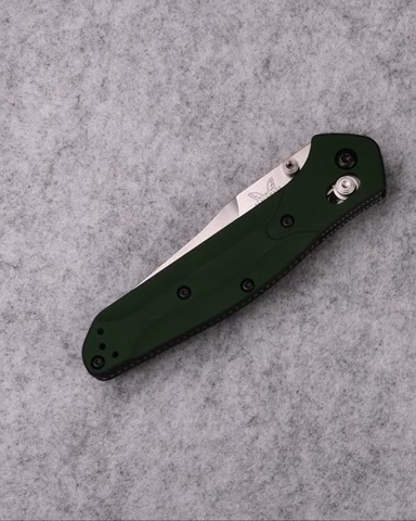 Benchmade 940 Osborne lightweight EDC knife side profile